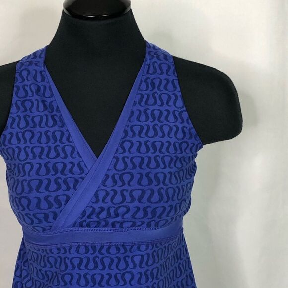 LuluLemon Whisper Logo Tank - Women’s 6 - Picture 5 of 7